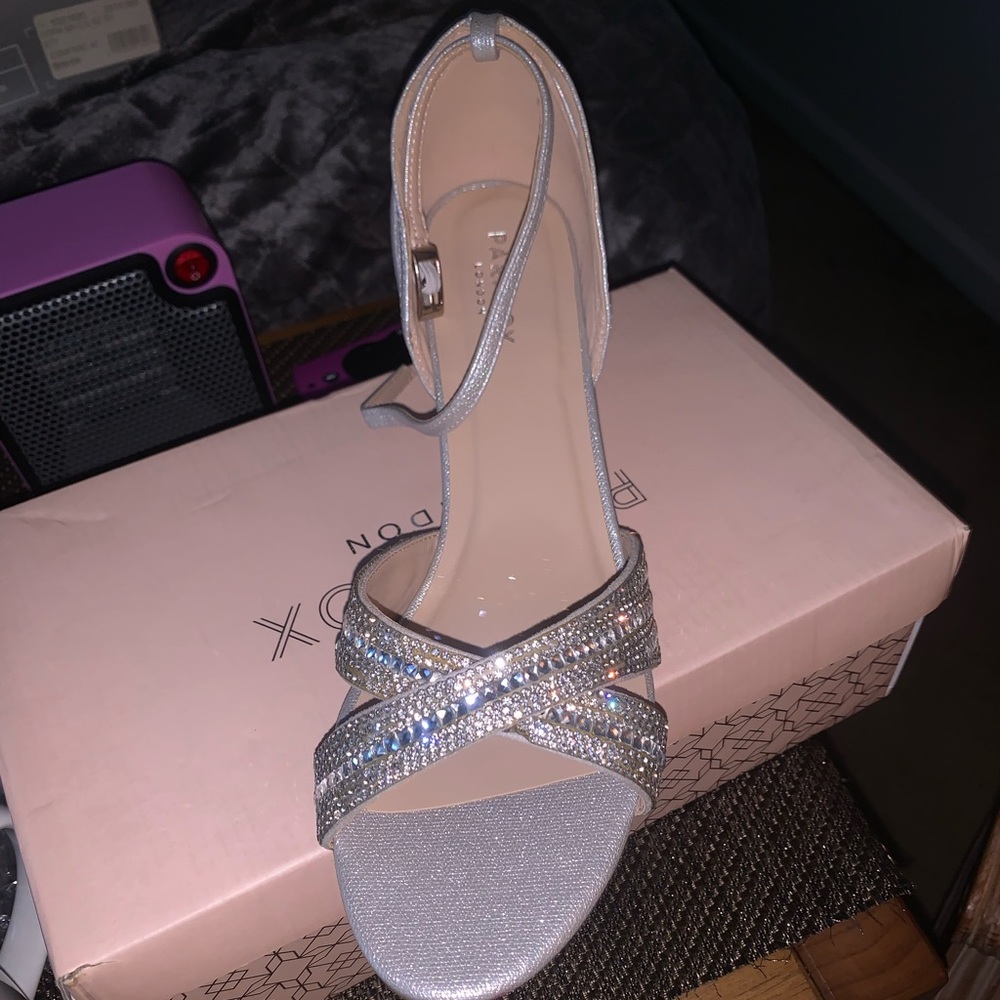 Ankle strapped sandals